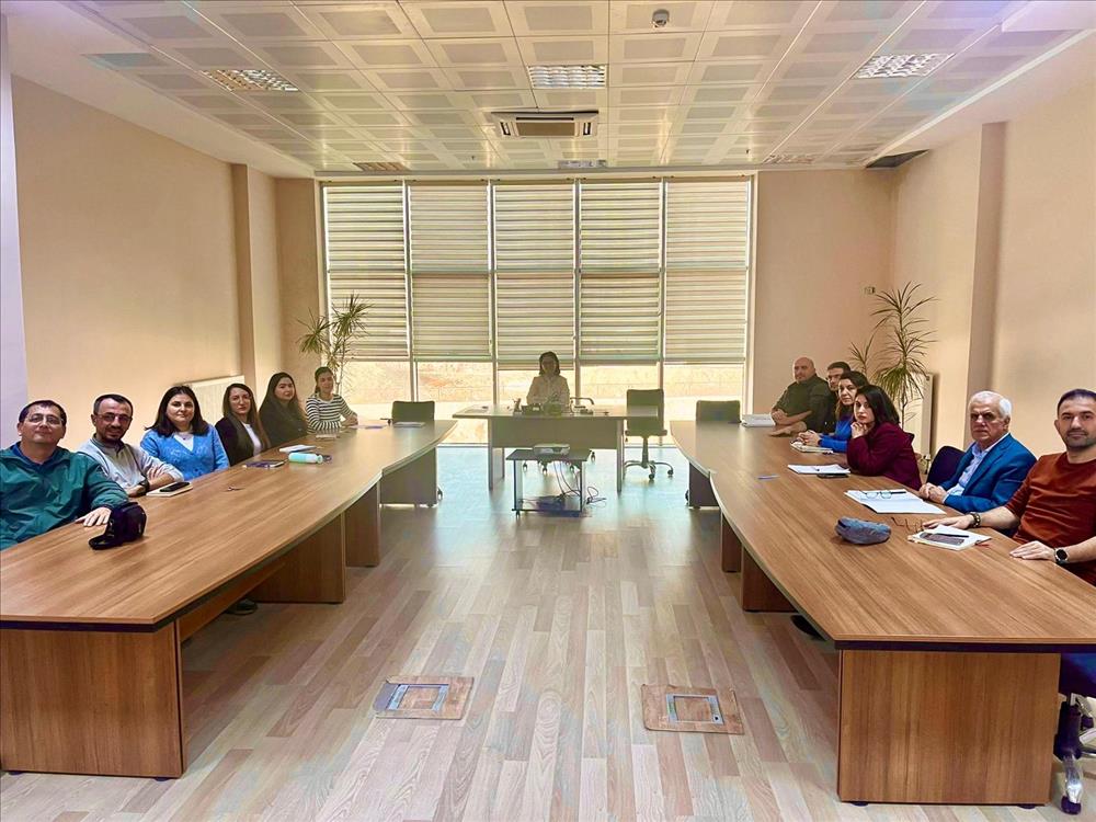 Öğretim Elemanlarıyla KAP Hazırlık Sürecine Yönelik Değerlendirme Toplantısı Gerçekleştirildi