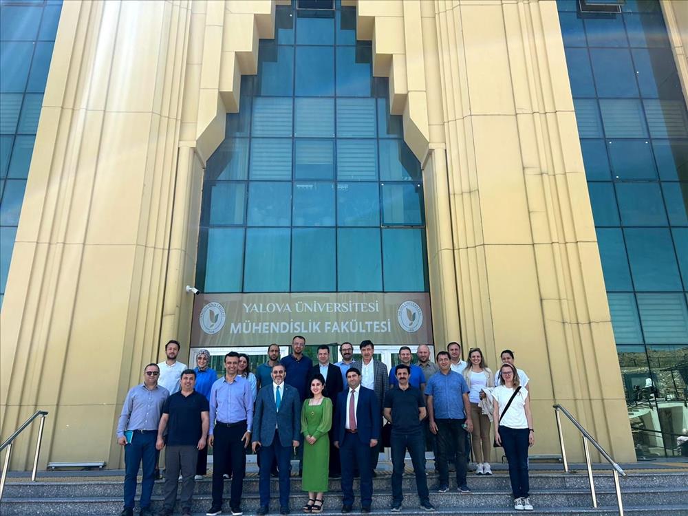 Yalova Sanayi ve Teknoloji İl Müdürü İlhan Aydın’dan Mühendislik Fakültesi’ne Ziyaret